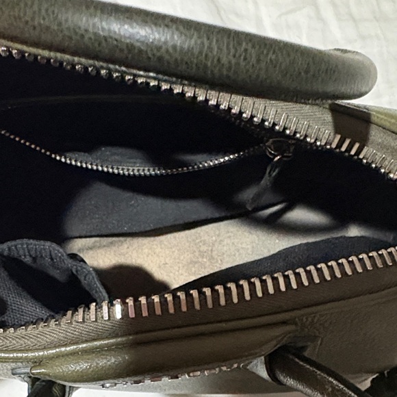 Givenchy Olive Antigona - Picture 3 of 12